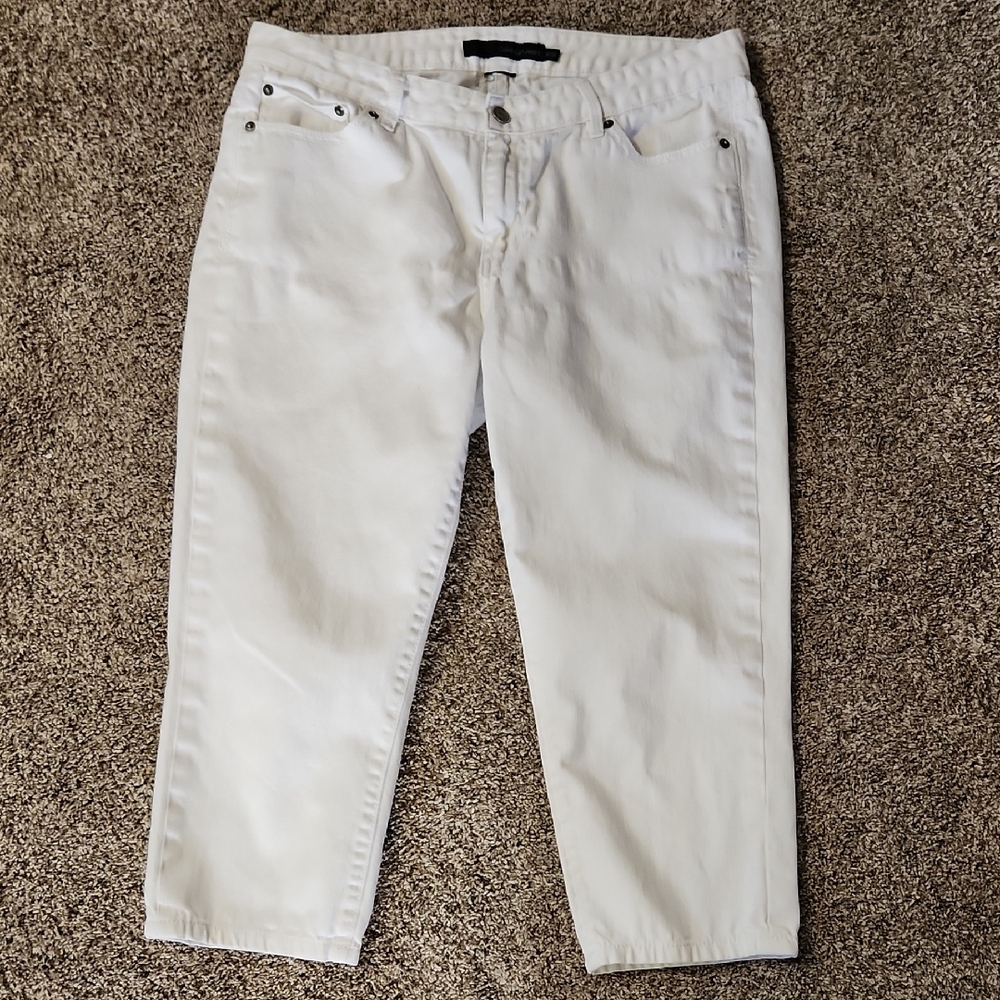 Calvin Klein Jeans Women's White Capri Length, Relaxed Fit EUC Size 12